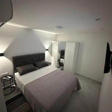 Zaneta Apartment